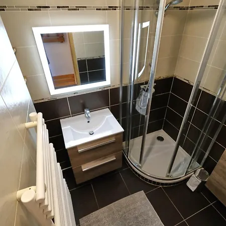 6 Persons Appt / Upper